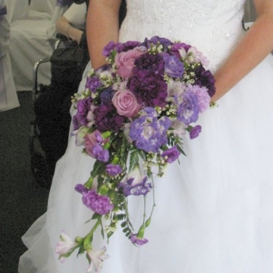 http://weddingdresses.cowblog.fr/images/purpleweddingflowers2.jpg